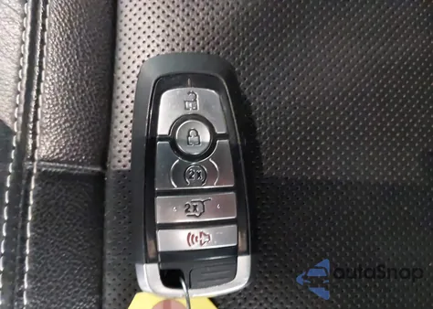 2021 Ford Explorer St z USA, uszkodzony, nr VIN 1FM5K8GC9MGC15481